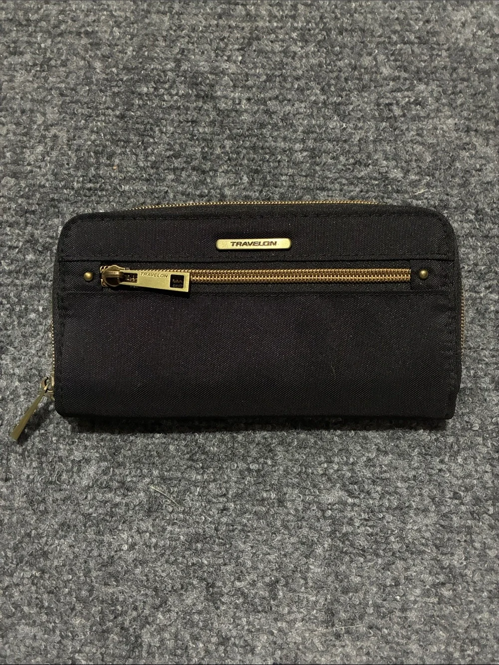 👜 Travelon Black Zip Wallet with Goldtone Hardware